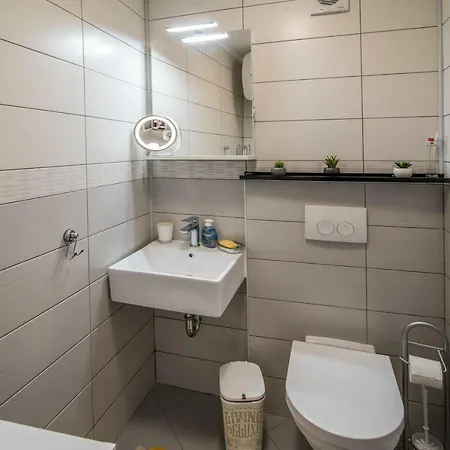 Lanterna * Vrbnik (Primorje-Gorski Kotar)